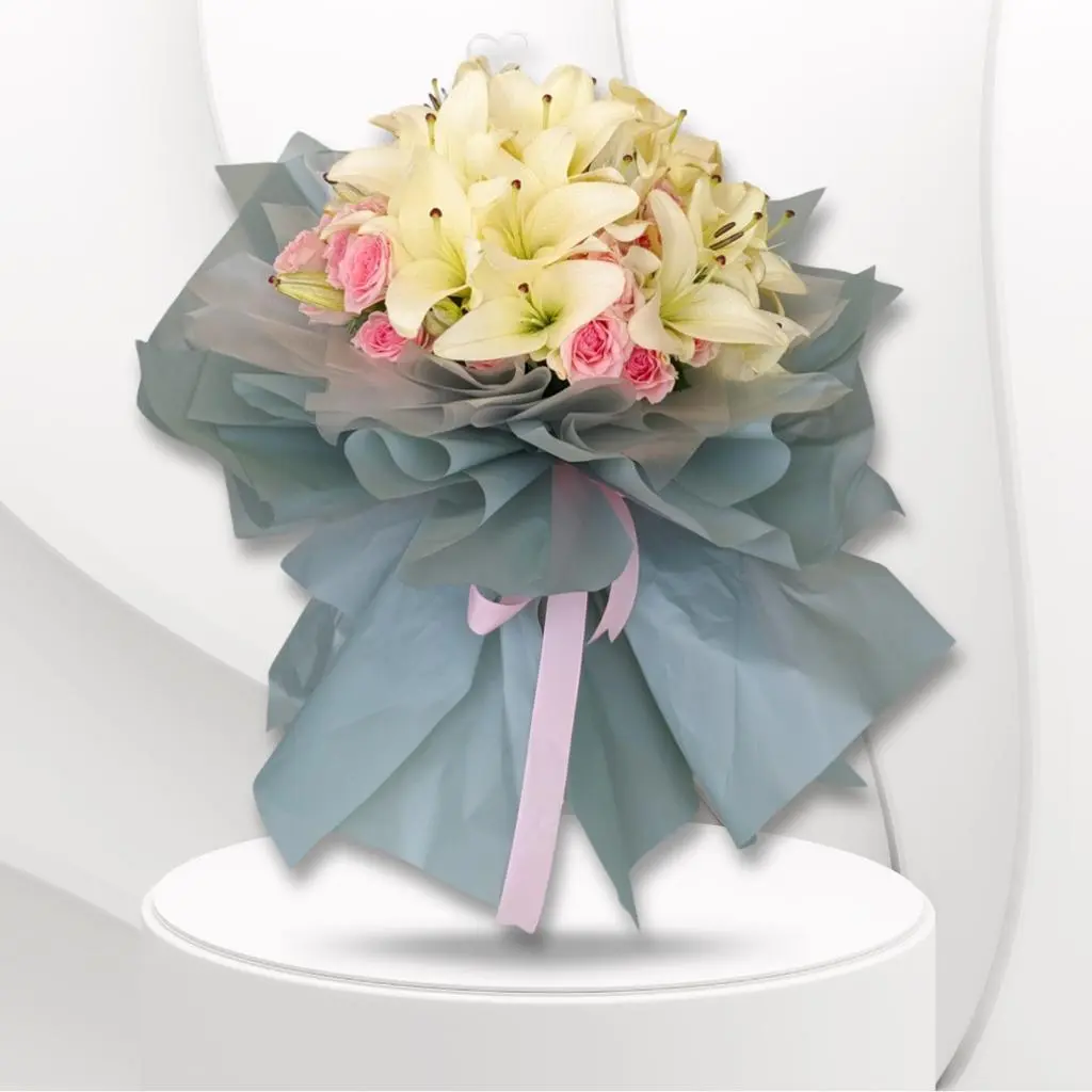 A Charming Bouquet of Lilyum and Rose